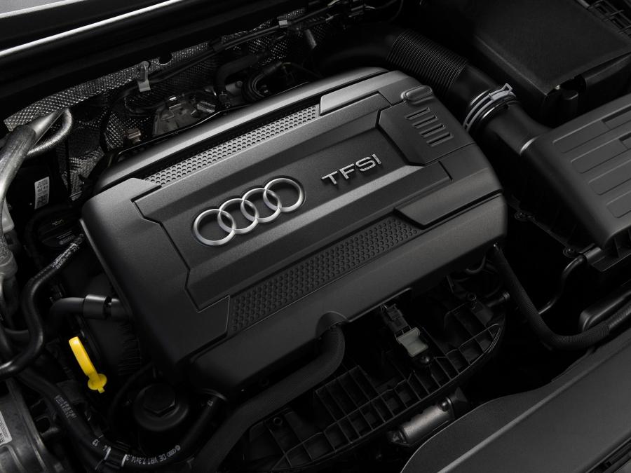 Моторный отсек Audi A3 Sedan 1.8 T (8V) 2013 года  (AU) (фото 7 из 15)